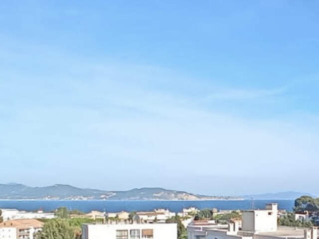 T3/4 VUE IMPRENABLE, LA CIOTAT — photo du bien