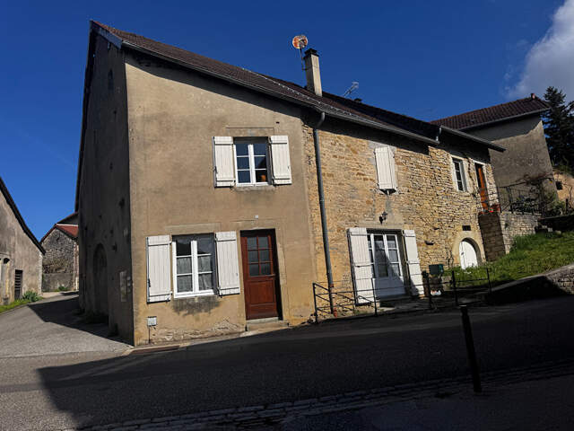 À vendre Maison de rapport à Château-Chalon — photo du bien