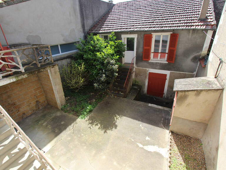 Idéal sans entretien, maison centre-ville avec cour et deux — photo 1