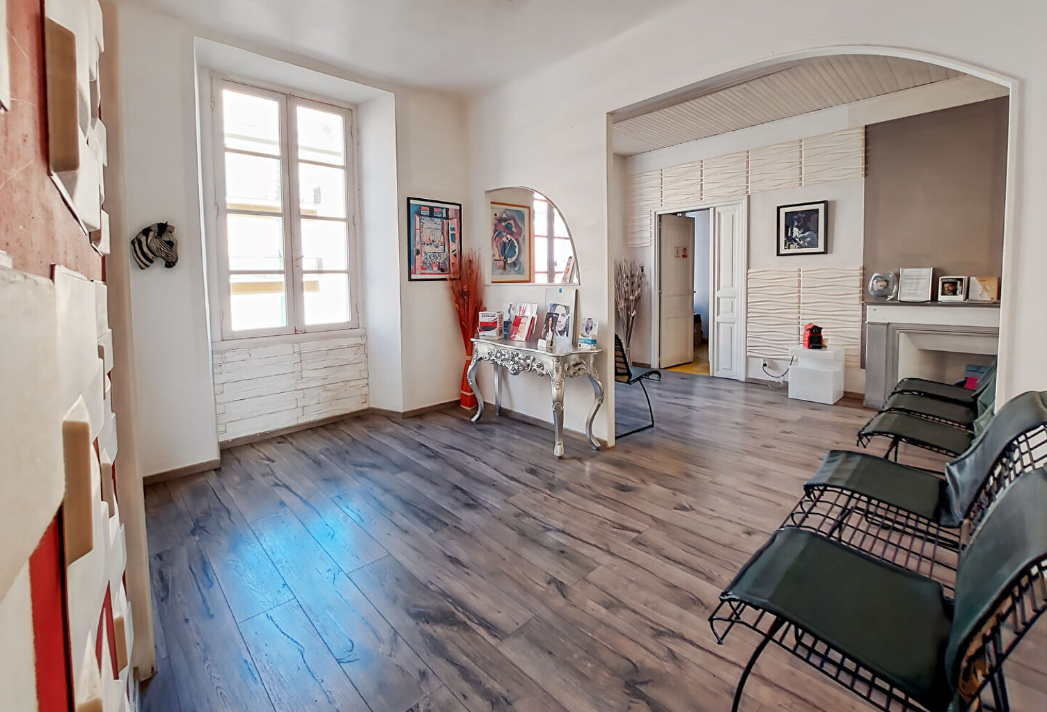 AJACCIO CENTRE-VILLE ? LOCAL PROFESSIONNEL / APPARTEMENT 103 m² ? ASCENSEUR — photo 1