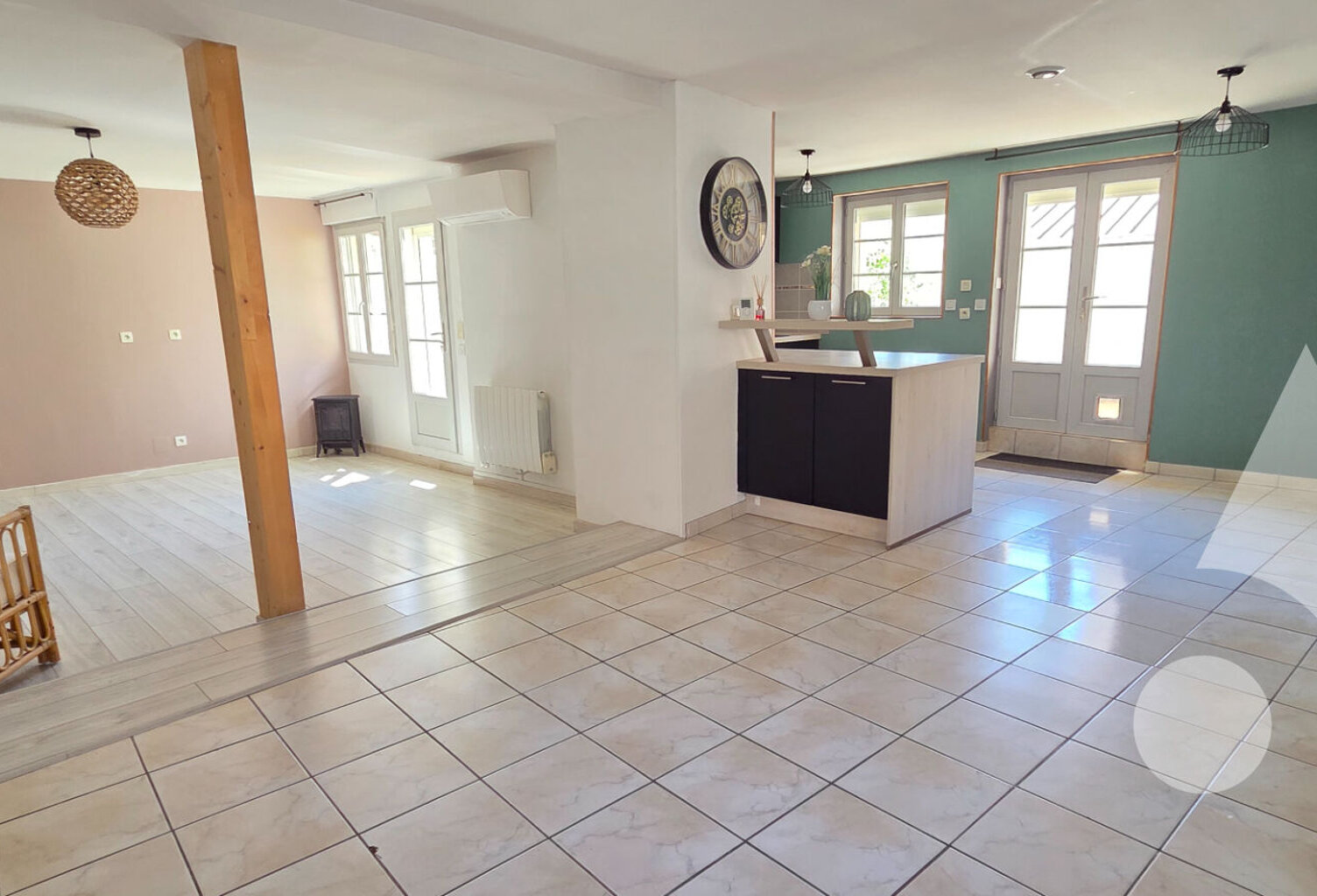Maison de ville + extérieur au centre de CHAUSSIN — photo 1
