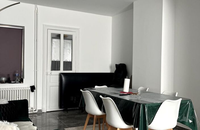 Maison quartier remicourt avec petit extérieur — photo 4