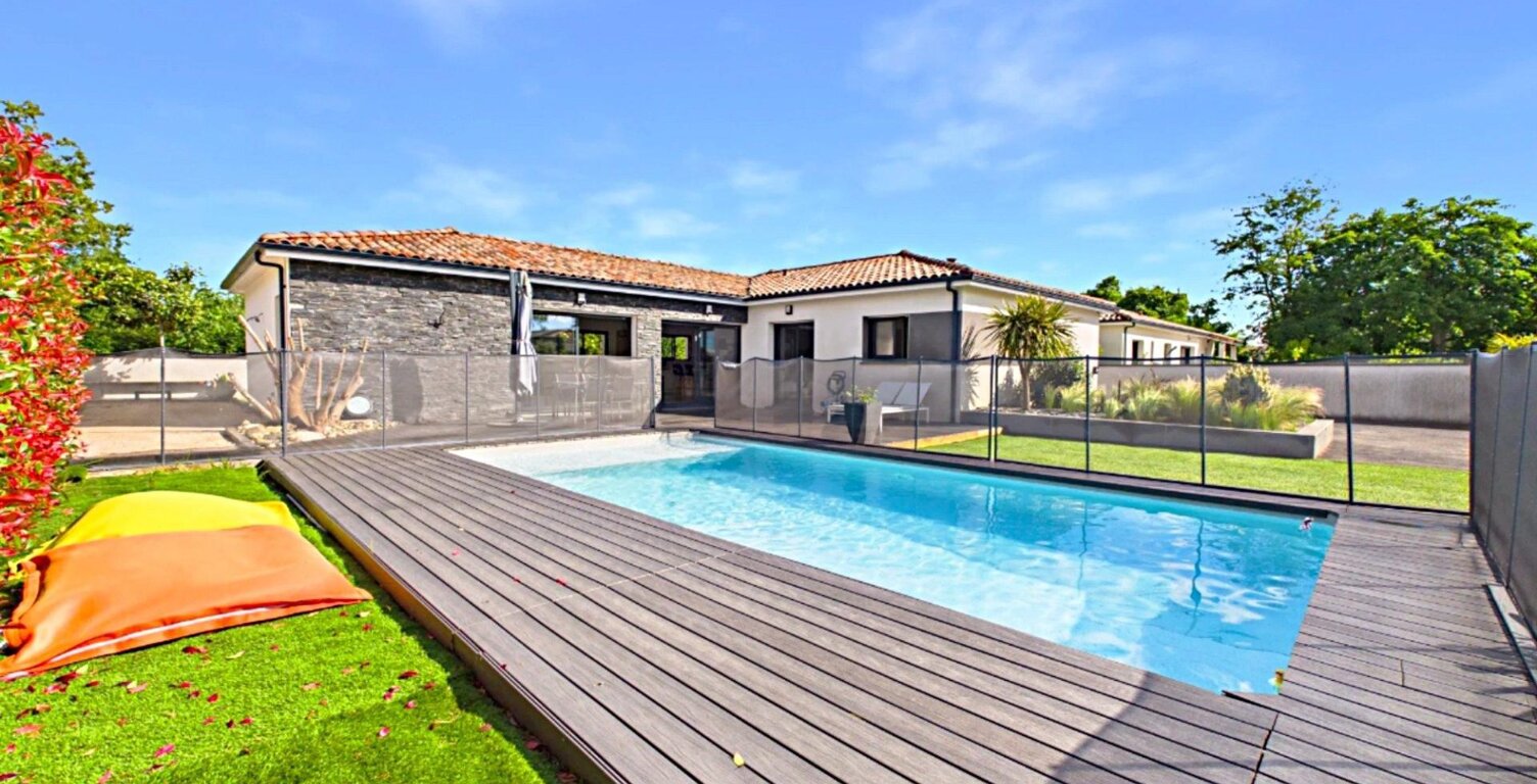 Magnifique Contemporaine avec Piscine, Pool House Terrain de Pétanque et Garage!!! — photo 1