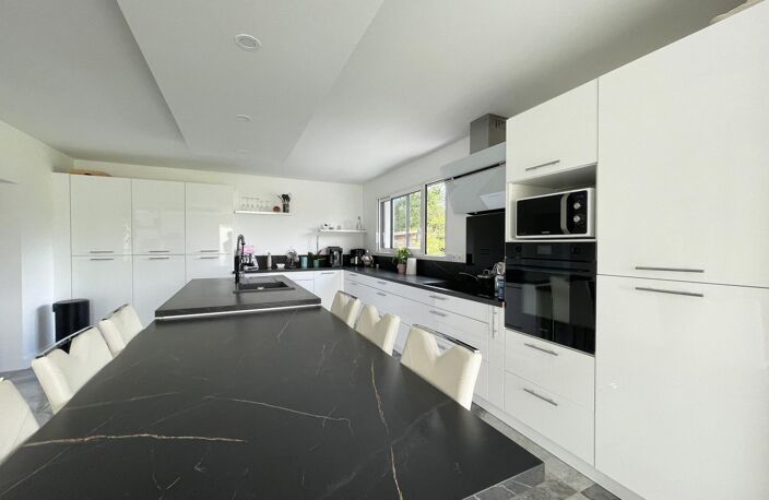 BOUGUENAIS LES COUËTS  MAISON CONTEMPORAINE D'EXCEPTION  185 m²  4 CHAMBRES  TERRAIN 2 400 m² — photo 2