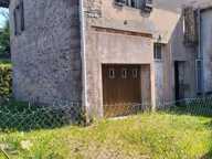 Ensemble immobilier avec immeuble de rapport terrain et maison à rénover — photo 4