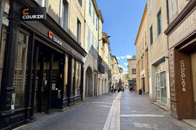 Commerce  178200 €