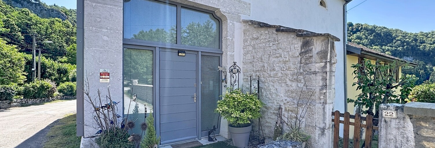 Maison 7 Pièces 243 m² à vendre à Crenans (39260)