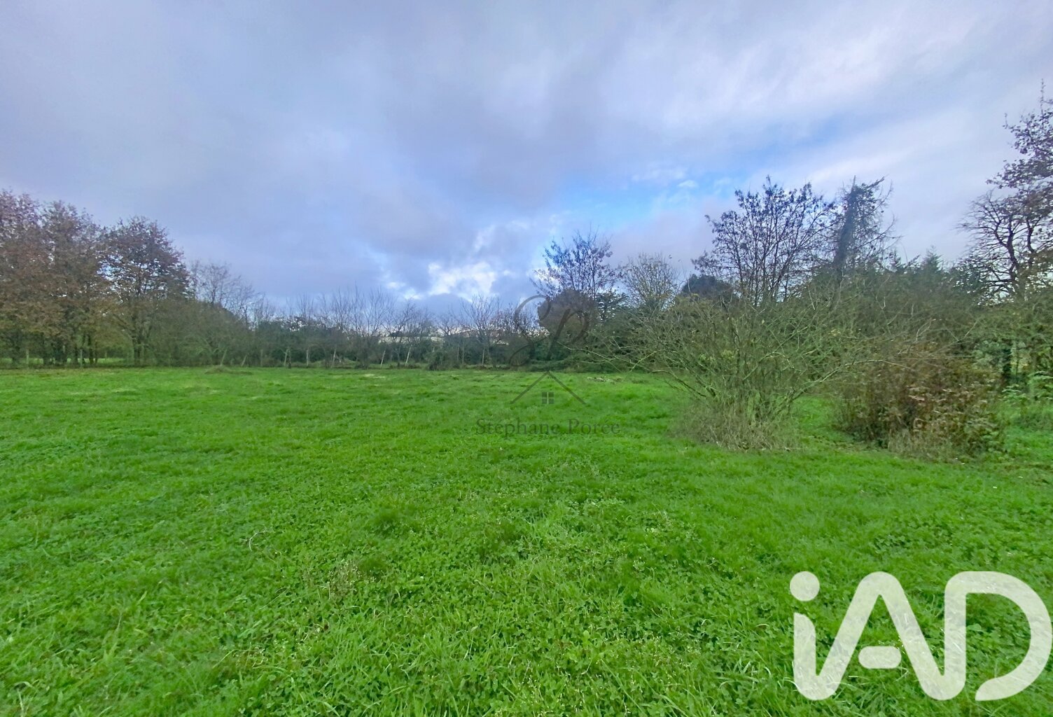 Vente Terrain à bâtir 1 000 m&sup2; — photo 1