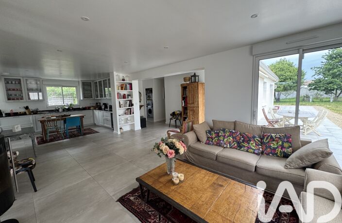 Vente Maison traditionnelle 8 pièces — photo 2