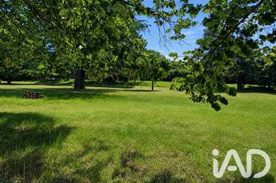 Terrain  271900 €
