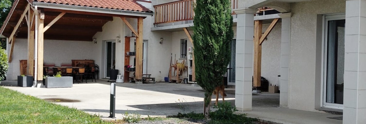 Maison 8 Pièces 222 m² à vendre à Andrézieux-Bouthéon (42160)