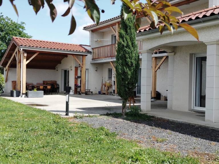 Vente Maison/villa 8 pièces — photo 1