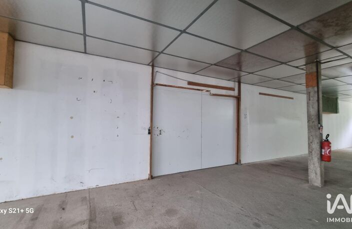 Location Local d'activités 350 m&sup2; — photo 3