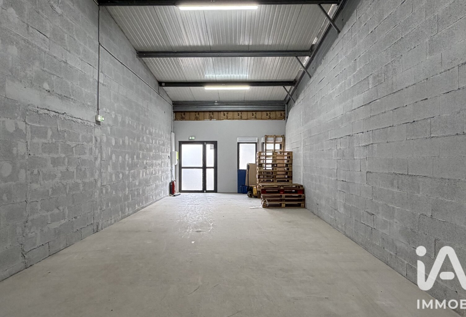 Vente Boutique/Local commercial 68 m&sup2; — photo 1