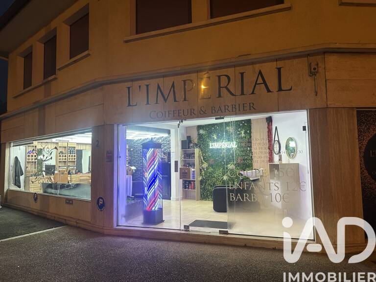 Vente Local commercial 60 m&sup2; — photo 1