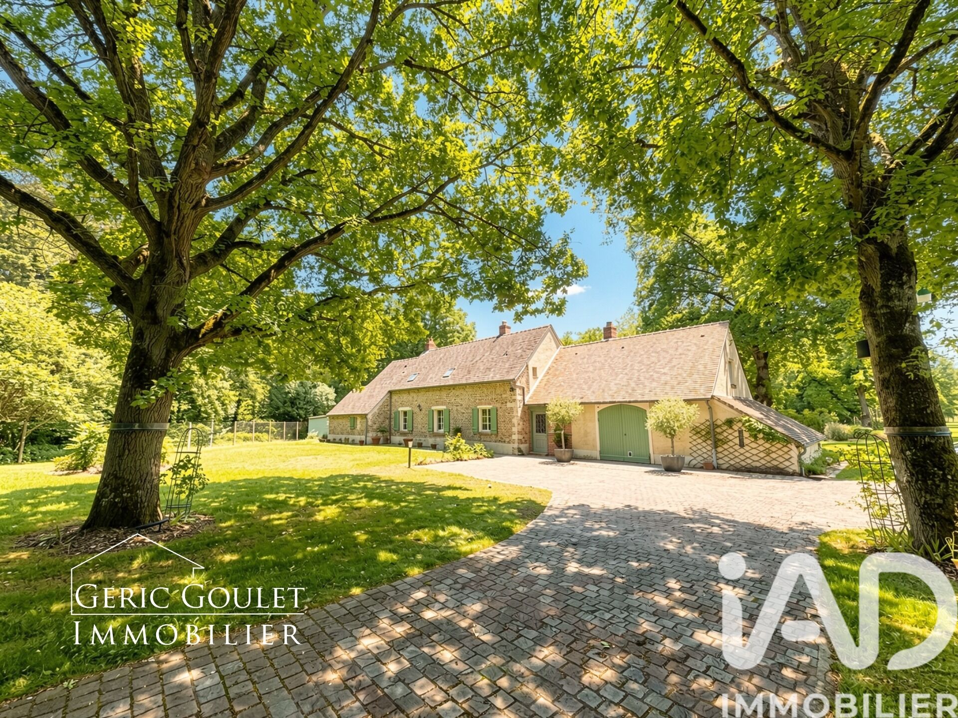 Clairefontaine-en-Yvelines - 204m² - 6p. - 4ch.