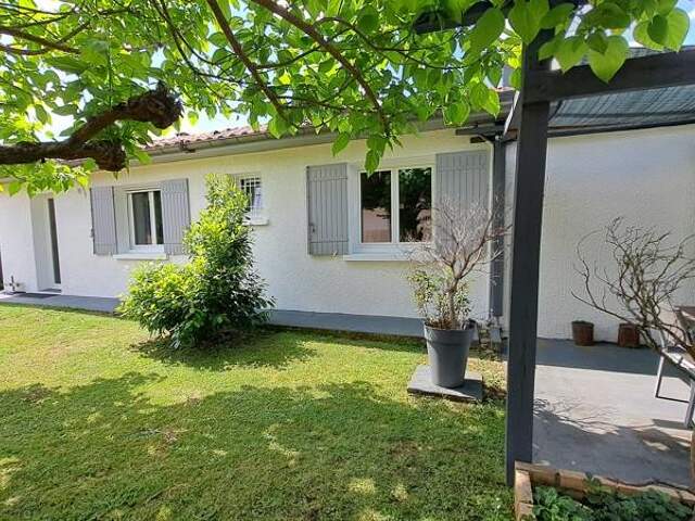 Maison 5 pièces 111 m² à Saint-Seurin-sur-l'Isle — photo du bien