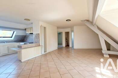 Appartement 4 pièces 275000 €