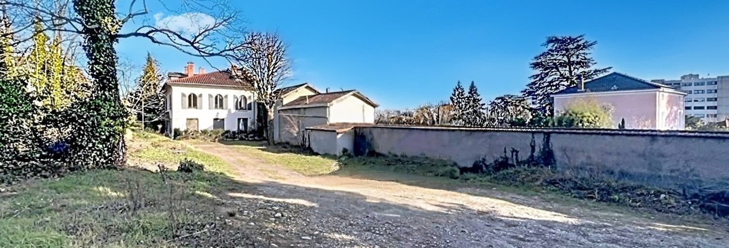Terrain  911 m² à vendre à Champagne-au-Mont-d'Or (69410)