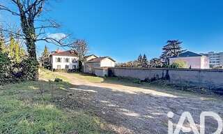 Terrain  911 m² à vendre à Champagne-au-Mont-d'Or (69410)