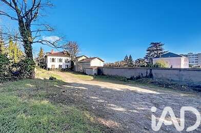 Terrain  528000 €