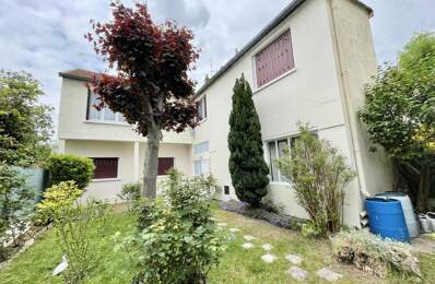 Maison 5 pièces avec garage et jardin. — photo du bien