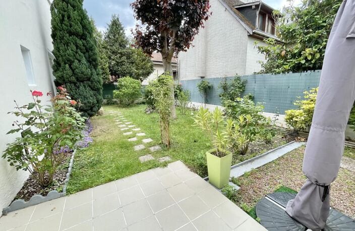 Maison 5 pièces avec garage et jardin. — photo 2