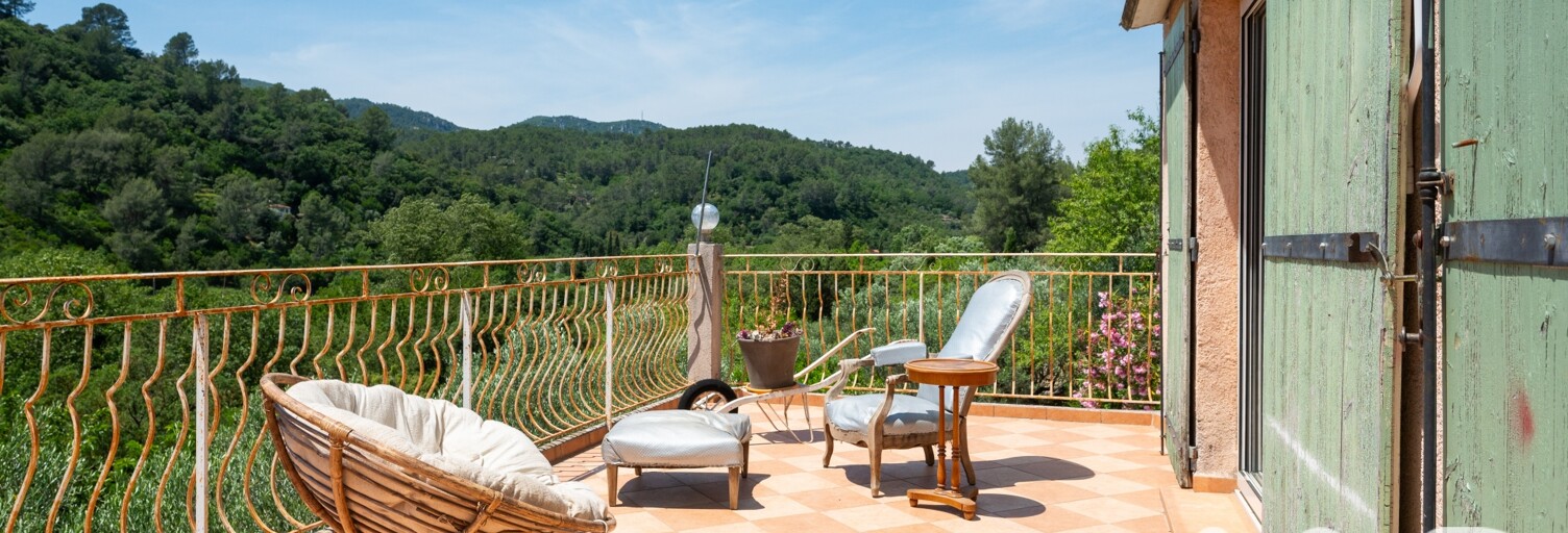 Maison 9 Pièces 265 m² à vendre à Belgentier (83210)