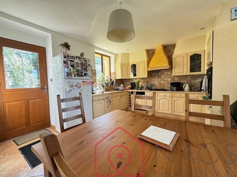 À vendre  238000 Belle  longère de caractère  avec dépendances et grand terrain à Noyal-Pontivy — photo 1