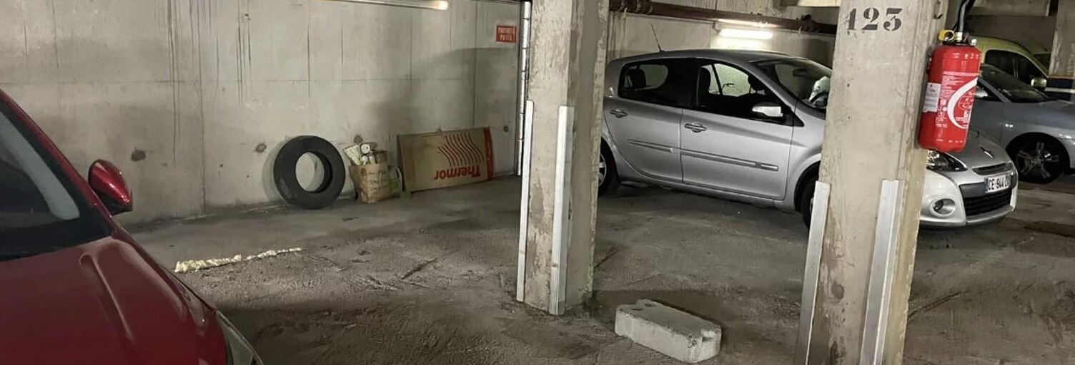 Garage   m² à louer à Nice (06300)