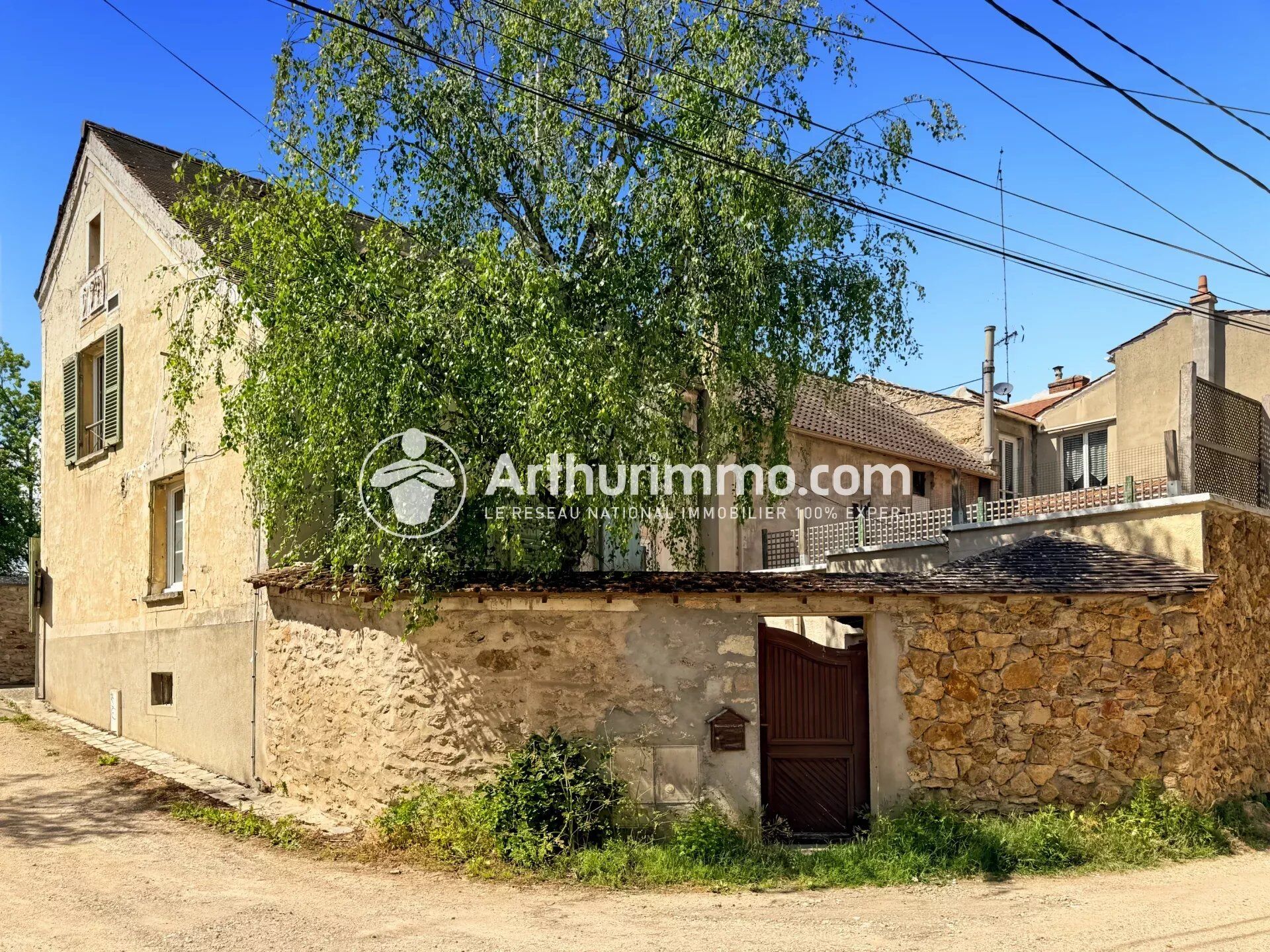 Maison 6 pièces 104 m² · à Étiolles · 104 m² · 290 000 €
