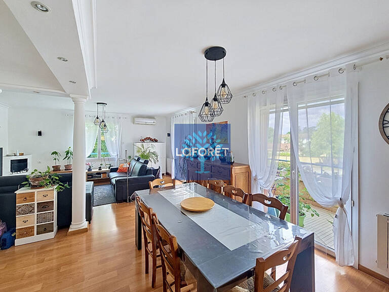 CHAPONNAY HYPER CENTRE - T5 en Duplex 105m² — photo 1