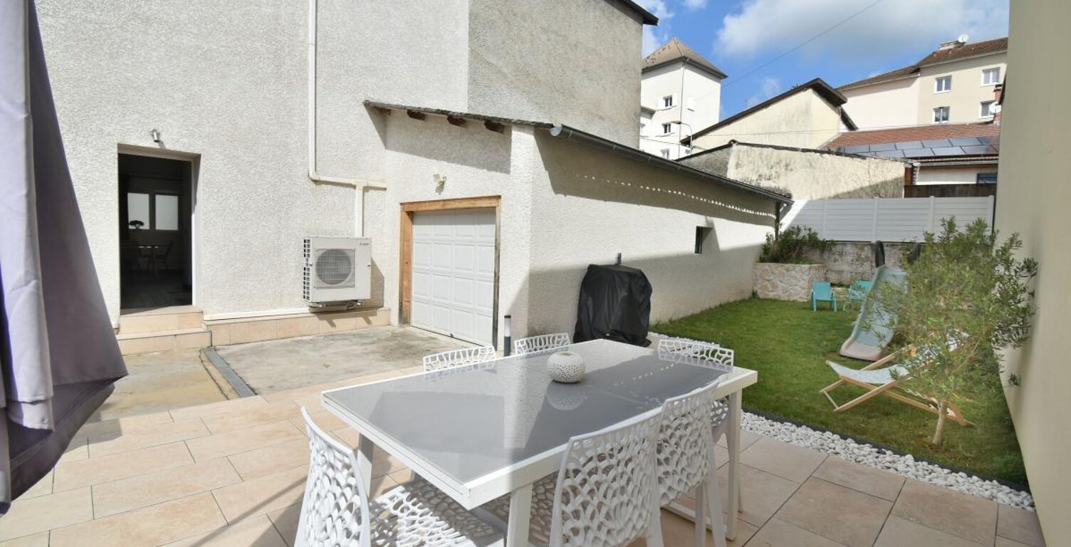 Maison À Vendre — photo 1