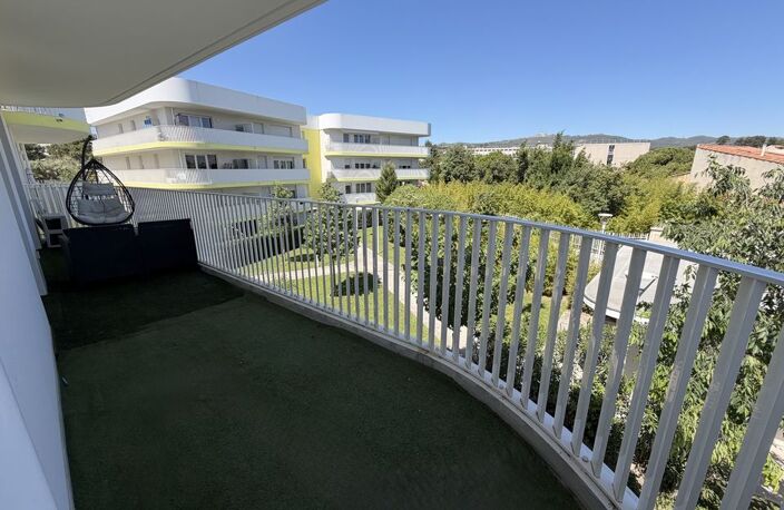 APPARTEMENT T3 DE 61.5M² / SAINT-MITRE / TERRASSE DE 22M² / — photo 4