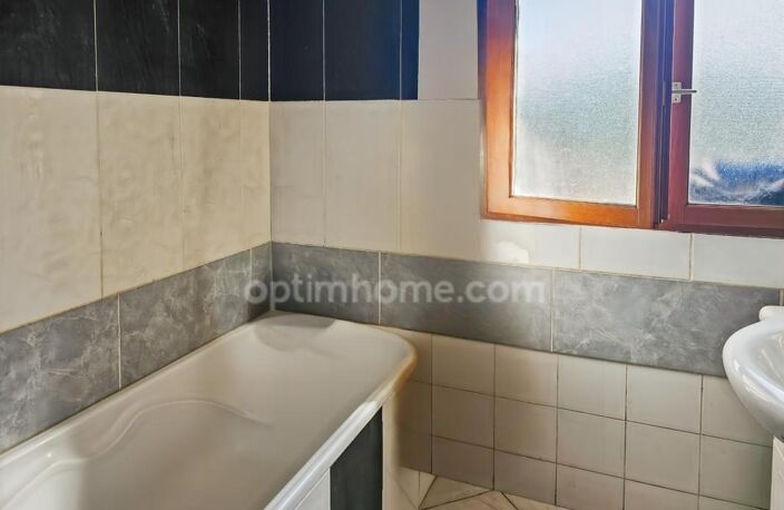 Appartement 3 pièces de 65 m2 en duplex + studio de 20 m2 avec parkings à vendre à CARRIERES SOUS POISSY (78) — photo 5