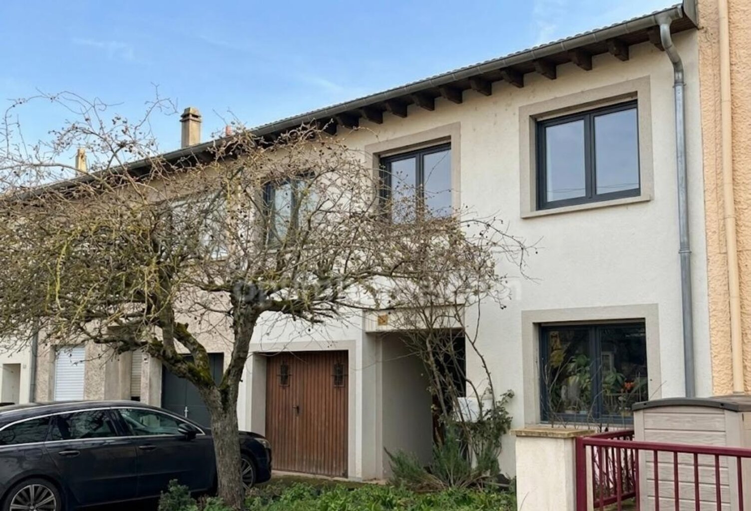 BERTRANGE - MAISON DE 155 M² AVEC 4 CHAMBRES, GARAGE ET JARDIN ! FORT POTENTIEL ! — photo 1