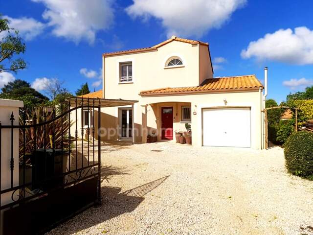 Maison contemporaine 4 chambres – Prête à vivre – Jardin, garage et belles terrasses — photo du bien