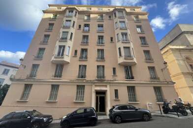 Appartement 2 pièces 720 €