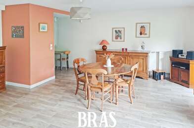 Appartement 4 pièces 240000 €