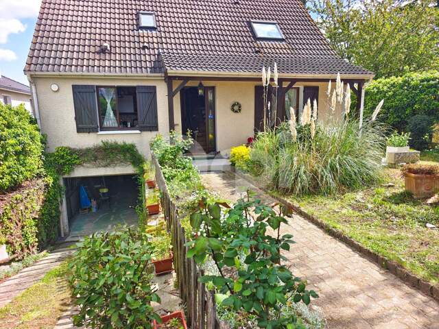 Maison 7 pièces avec s/sol total et terrain À Vendre — photo du bien