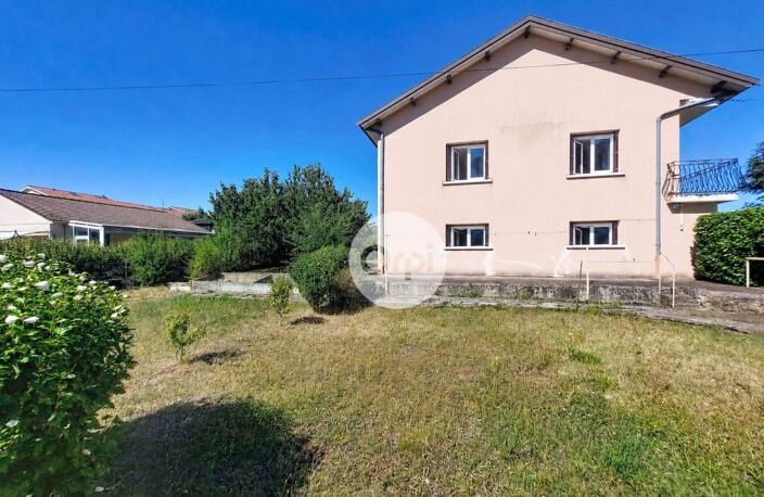 Grande maison familiale au cœur de Mornant, au calme, sur une parcelle de 995 m² — photo 2