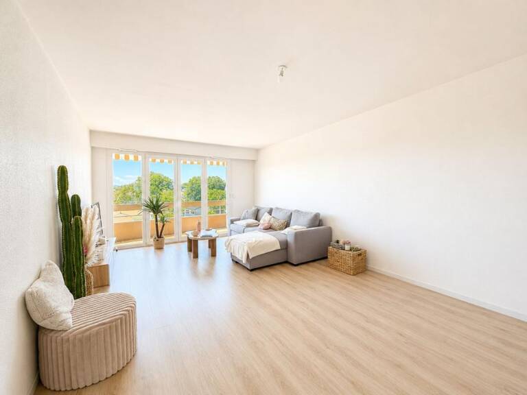 Appartement T3 lumineux de 73 m² – Dernier étage avec terrasse et ascenseur – Quartier Saint-Pierre à Dax — photo 1