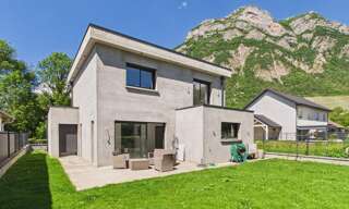 Maison 4 Pièces 137 m² à vendre à Porte-de-Savoie (73800)