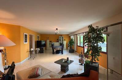 Appartement À Vendre — photo du bien