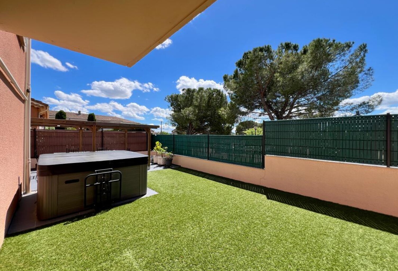 MAISON T5 EN R+1  AVEC GARAGE, ATELIER, TERRASSES ET JARDIN — photo 1