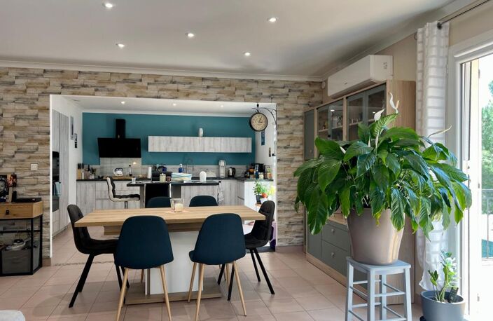 MAISON T5 EN R+1  AVEC GARAGE, ATELIER, TERRASSES ET JARDIN — photo 2