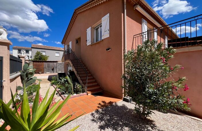 MAISON T5 EN R+1  AVEC GARAGE, ATELIER, TERRASSES ET JARDIN — photo 3