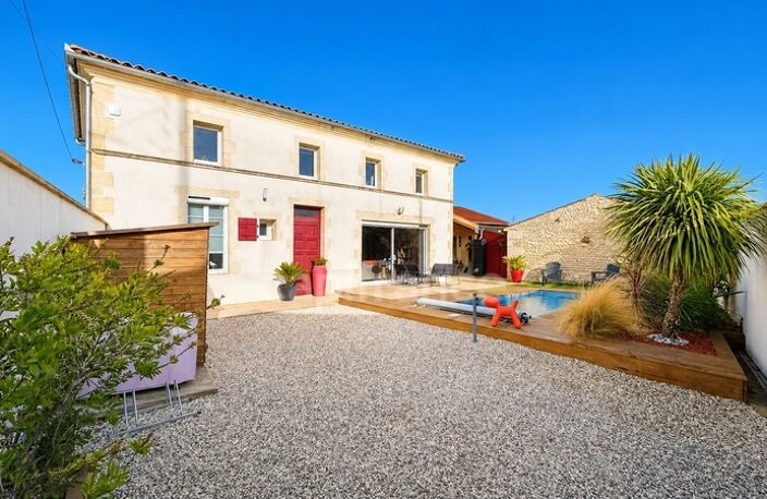 Maison Charentaise à vendre 7 pièces ROYAN (17) - Grand Garage - Piscine chauffée — photo 3