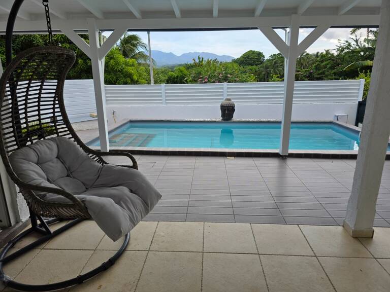 VUE MONTAGNE Superbe villa avec piscine et garage 2 voitures — photo 1