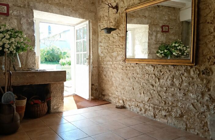 Propriété de caractère chargée d'histoire à vendre LA MOTHE SAINT HERAY (79) — photo 4